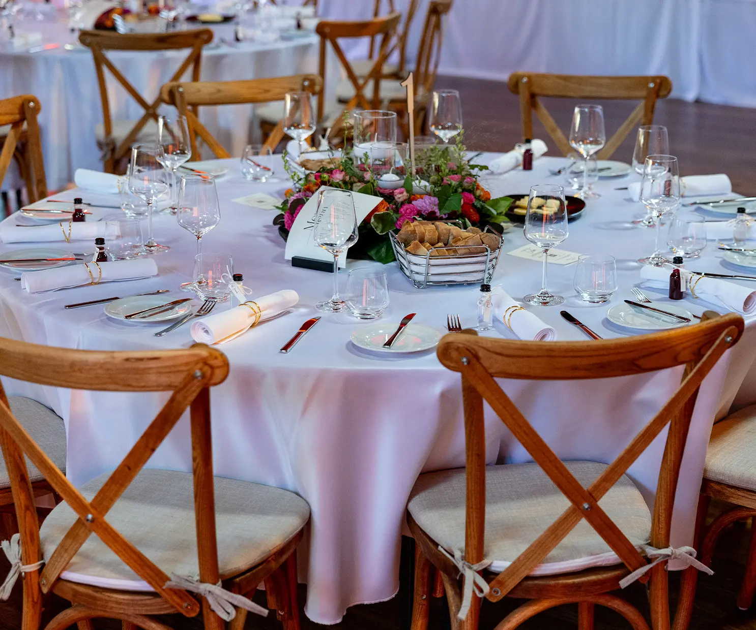 Vintage Hochzeit in Einer Schützenhalle